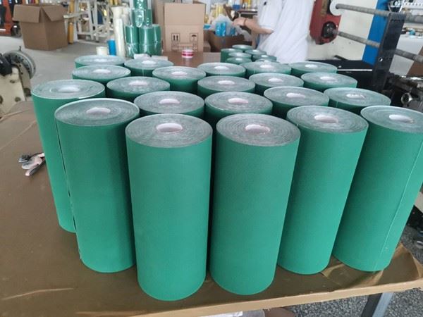 Sampl Am Ddim Hunan-gludiog Lawnt Selio Tâp Hunan-Gludiog Ymuno Tâp Glaswellt Artiffisial